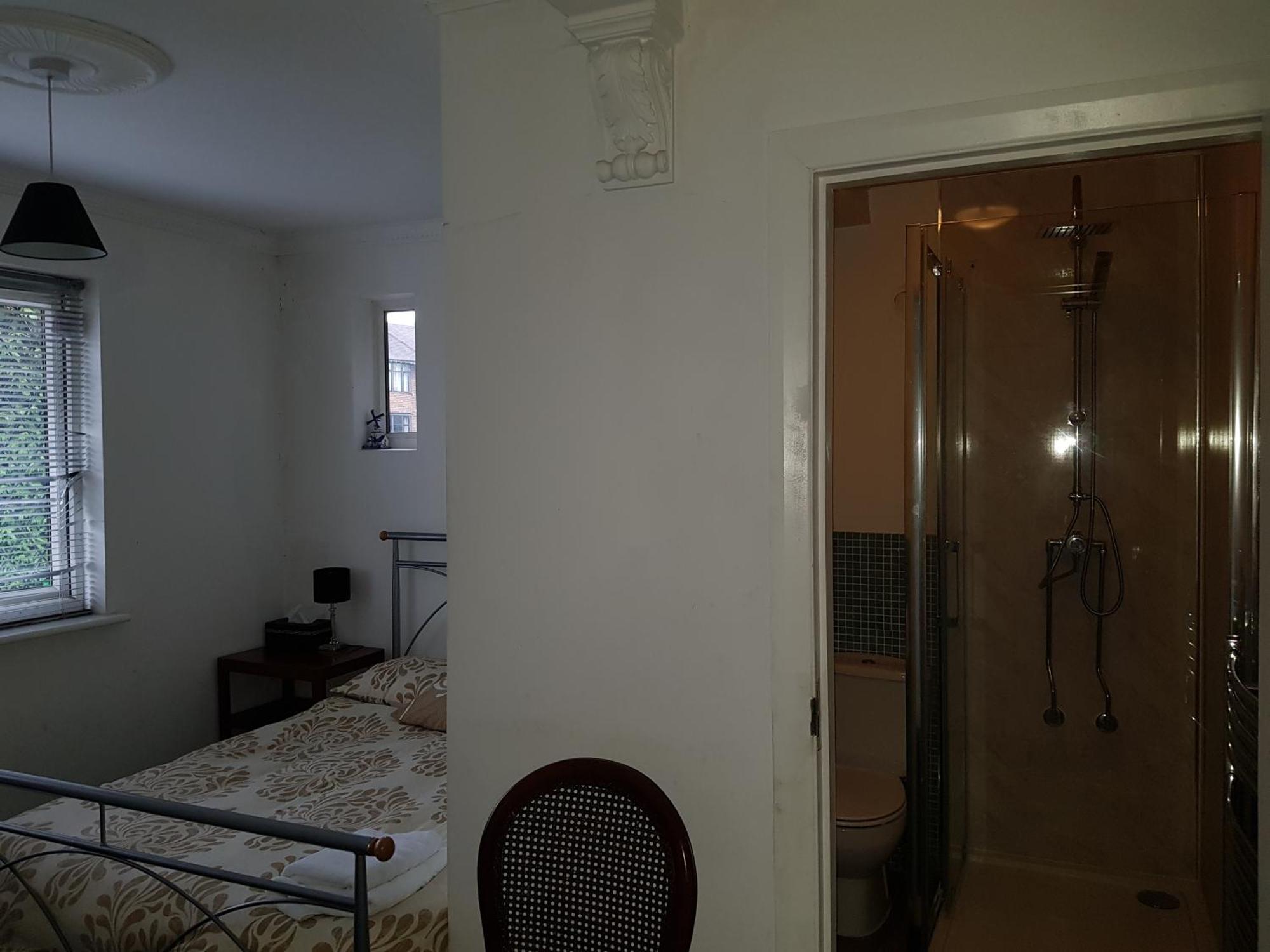 Oyo Guest House Ellipse Whetstone Екстериор снимка